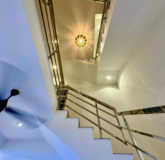 ホテル Lavish Homestay