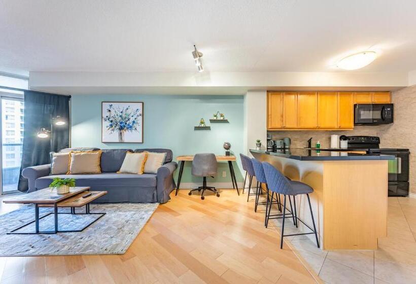 호텔 Executive 1 Plus Den Condo, Parking