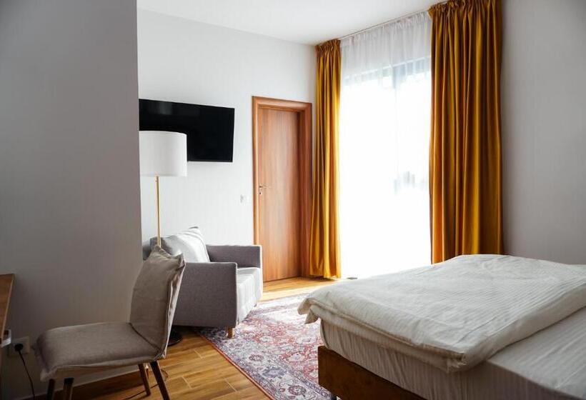 酒店 Fantazia Oradea   Self Check In & Out