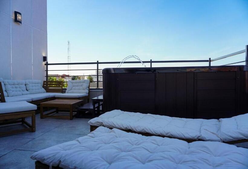 酒店 Fantazia Oradea   Self Check In & Out