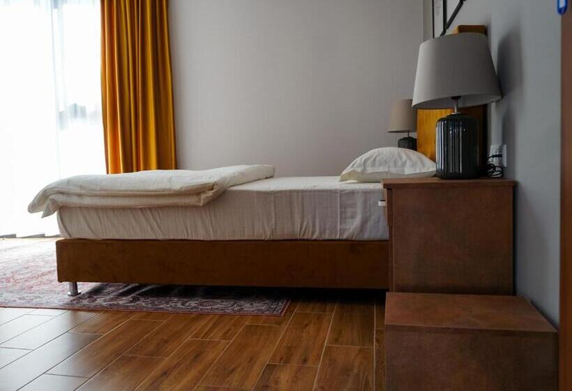 酒店 Fantazia Oradea   Self Check In & Out