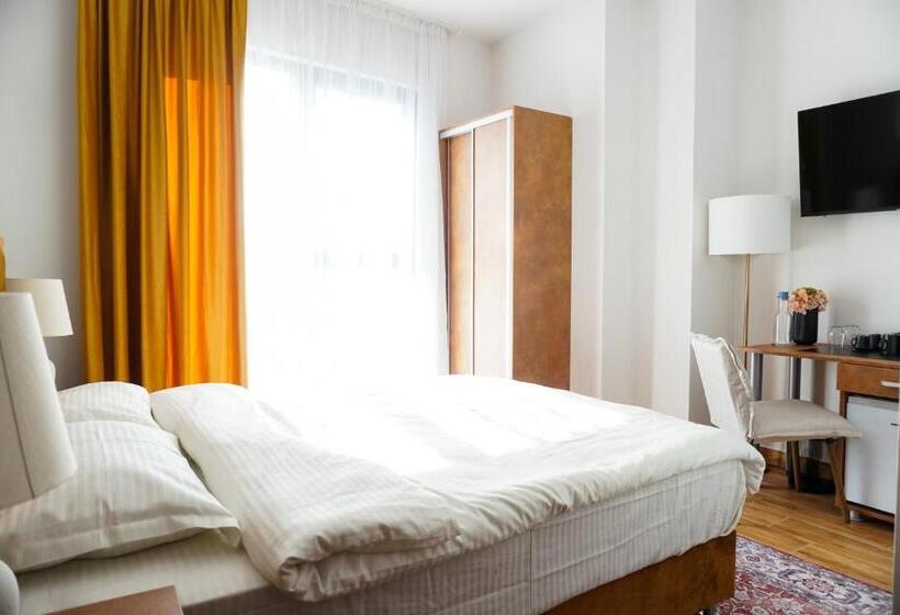 酒店 Fantazia Oradea   Self Check In & Out