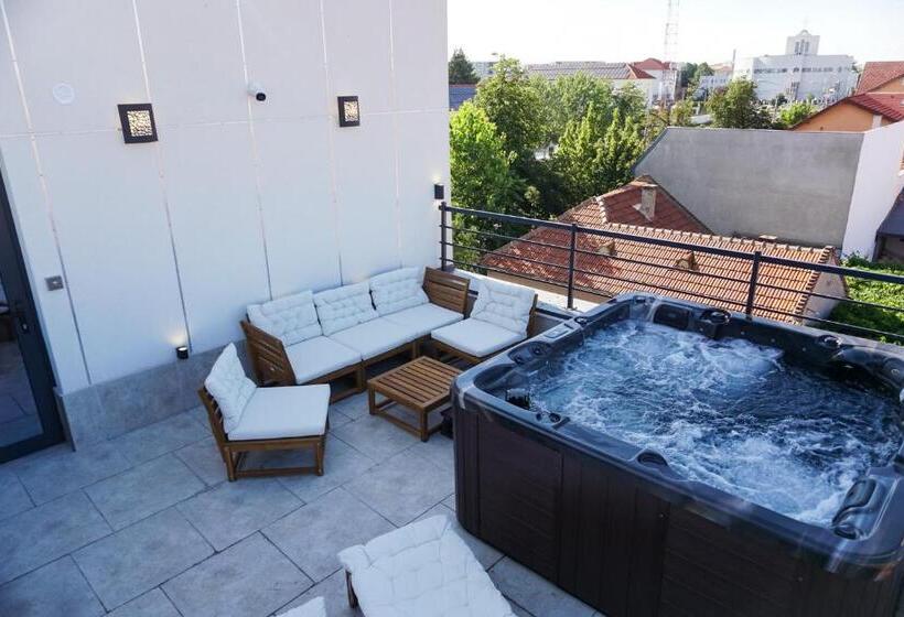 酒店 Fantazia Oradea   Self Check In & Out