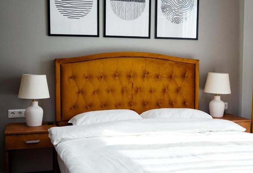 酒店 Fantazia Oradea   Self Check In & Out