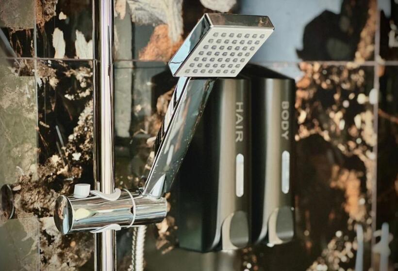 酒店 Fantazia Oradea   Self Check In & Out