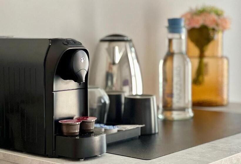 酒店 Fantazia Oradea   Self Check In & Out