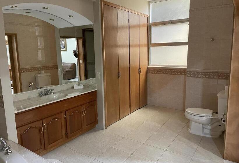 فندق Fiesta Alteña