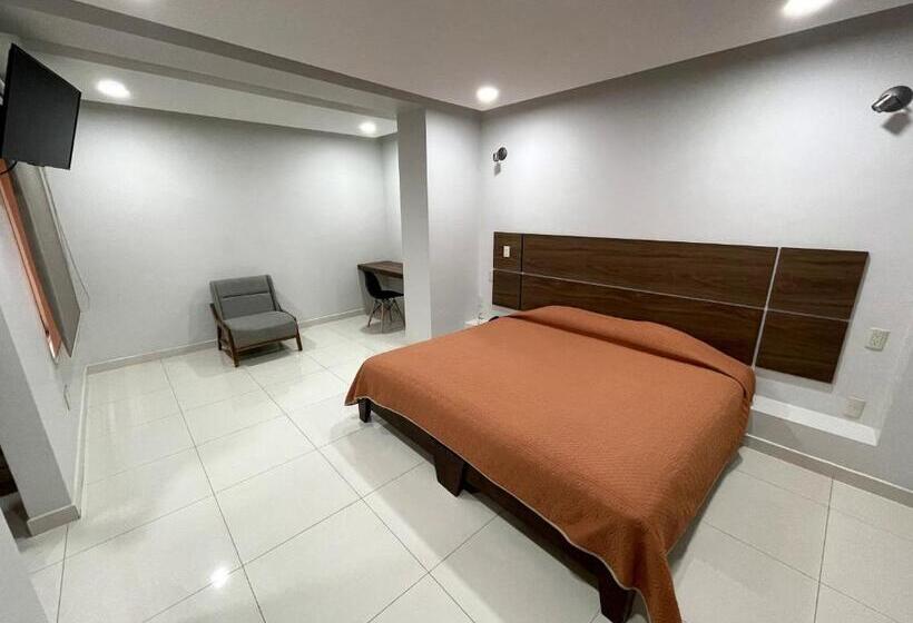 فندق Fiesta Alteña