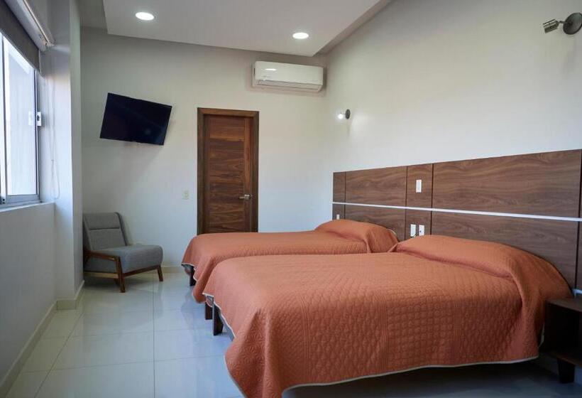 فندق Fiesta Alteña