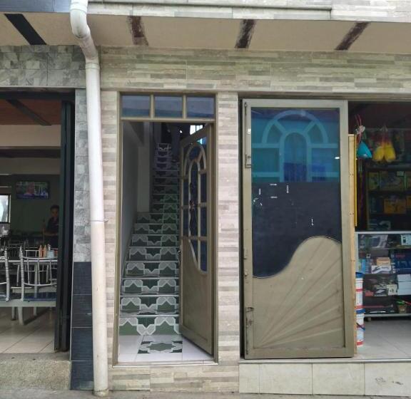 Отель Hospedaje Mis Antojojitos Las Rosas