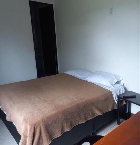 Отель Hospedaje Mis Antojojitos Las Rosas