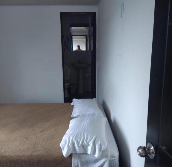 Отель Hospedaje Mis Antojojitos Las Rosas