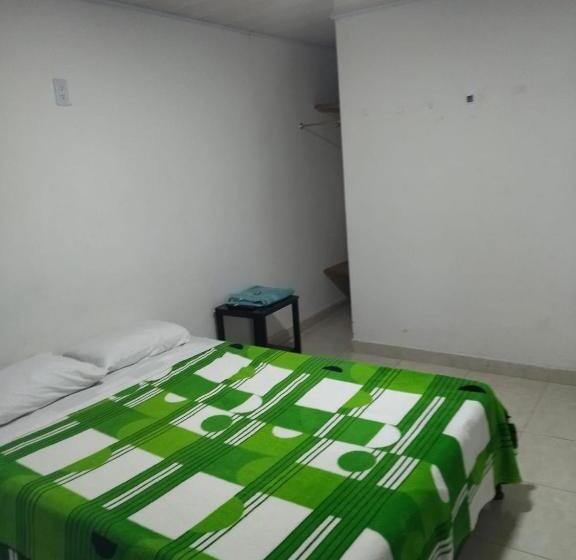 Отель Hospedaje Mis Antojojitos Las Rosas