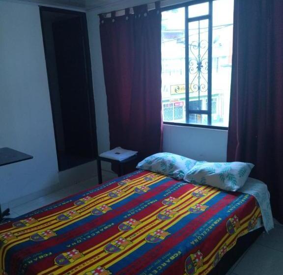 Отель Hospedaje Mis Antojojitos Las Rosas