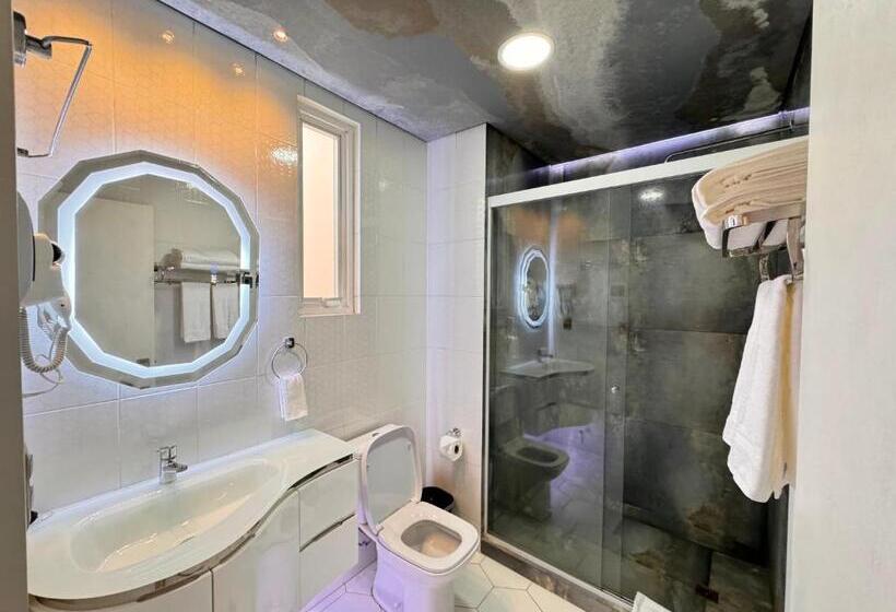 هتل Illampu Art Boutique