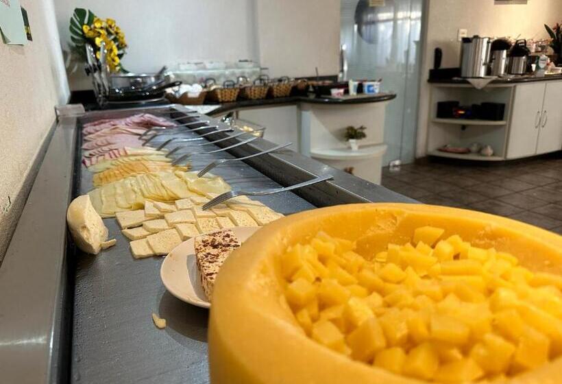 酒店 Internacional