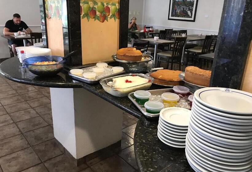 酒店 Internacional