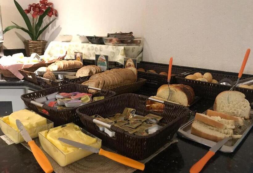 酒店 Internacional