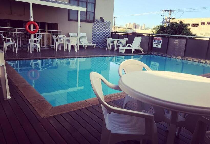 酒店 Internacional