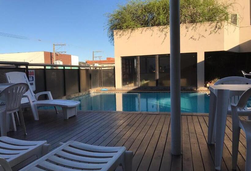 酒店 Internacional