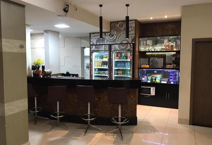 酒店 Internacional