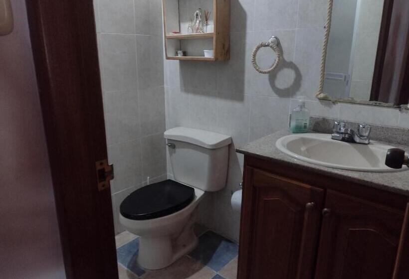 בית מלון כפרי La Vie En Rose Ctg