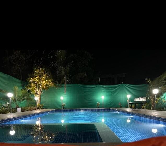 בית מלון כפרי Lashmi Narayan Farm