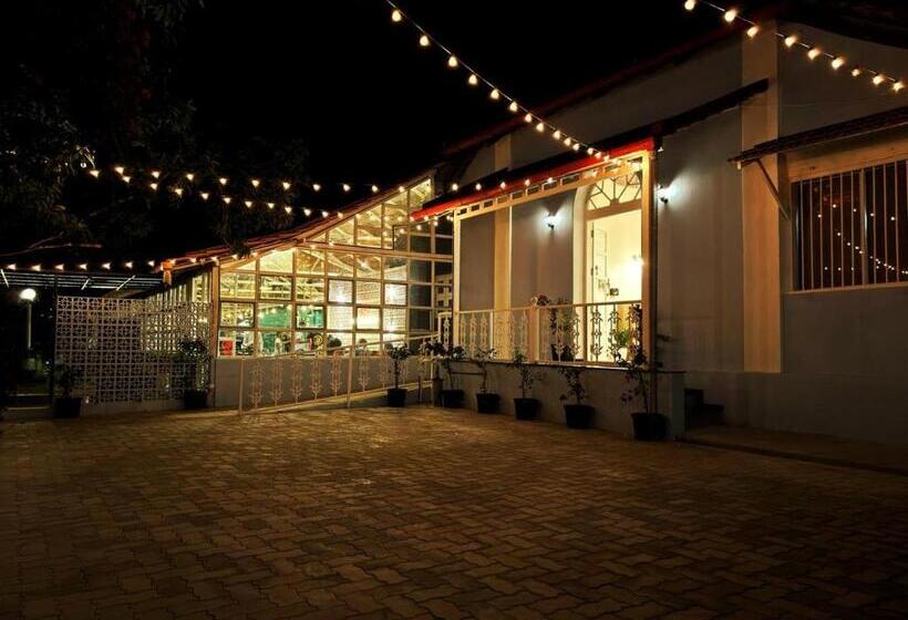 فندق North Avenue Suites