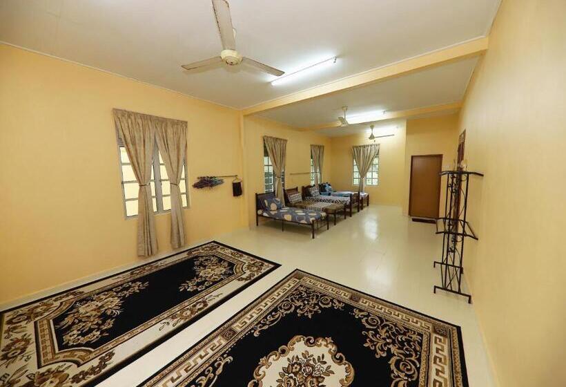 فندق Oyo 91004 Homestay Masjid At Taqwa
