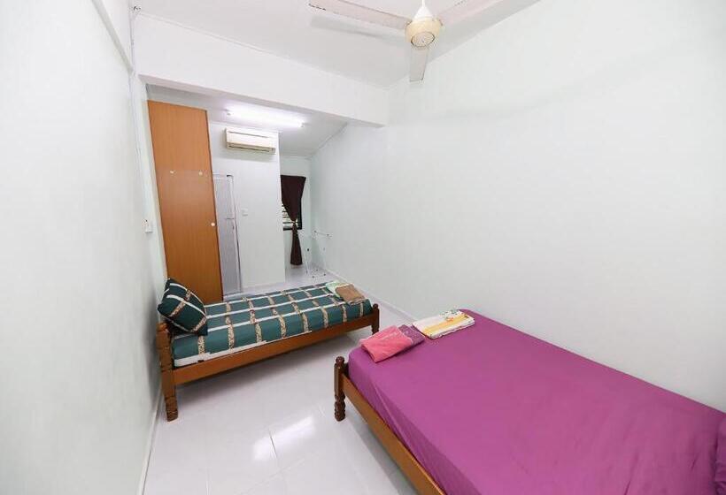 فندق Oyo 91004 Homestay Masjid At Taqwa