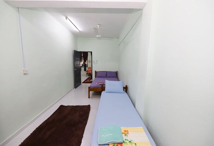 فندق Oyo 91004 Homestay Masjid At Taqwa