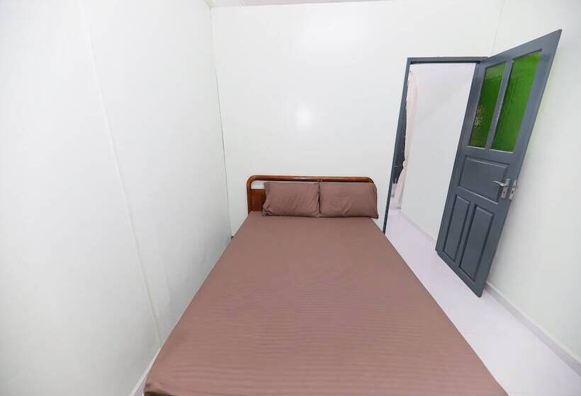 فندق Oyo 91004 Homestay Masjid At Taqwa