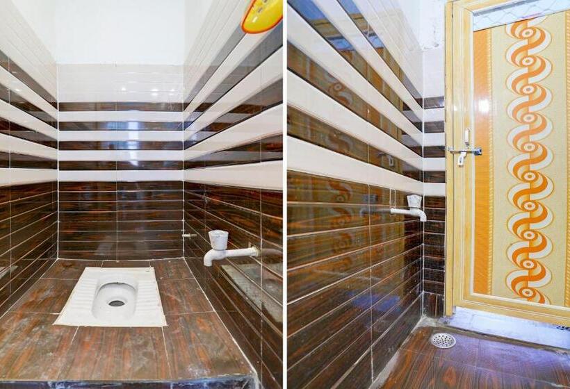 Отель Oyo Akbarpur Inn