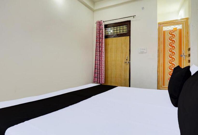 Отель Oyo Akbarpur Inn