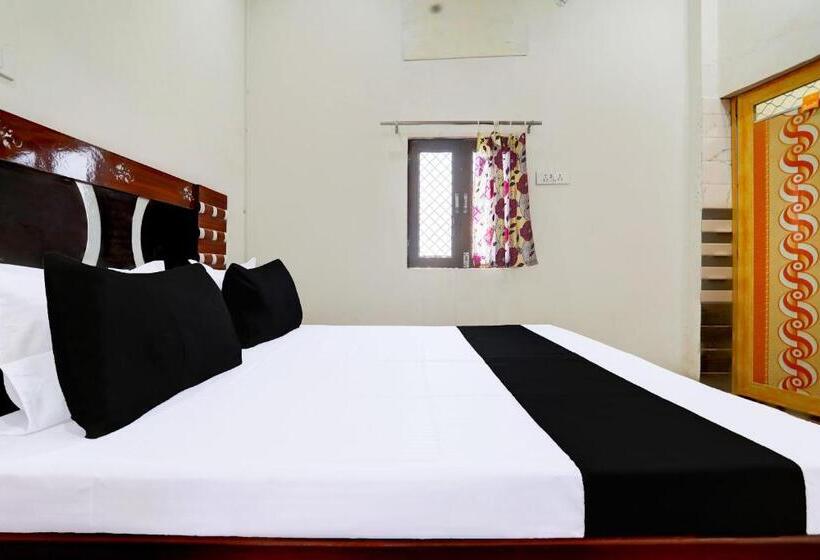 Отель Oyo Akbarpur Inn