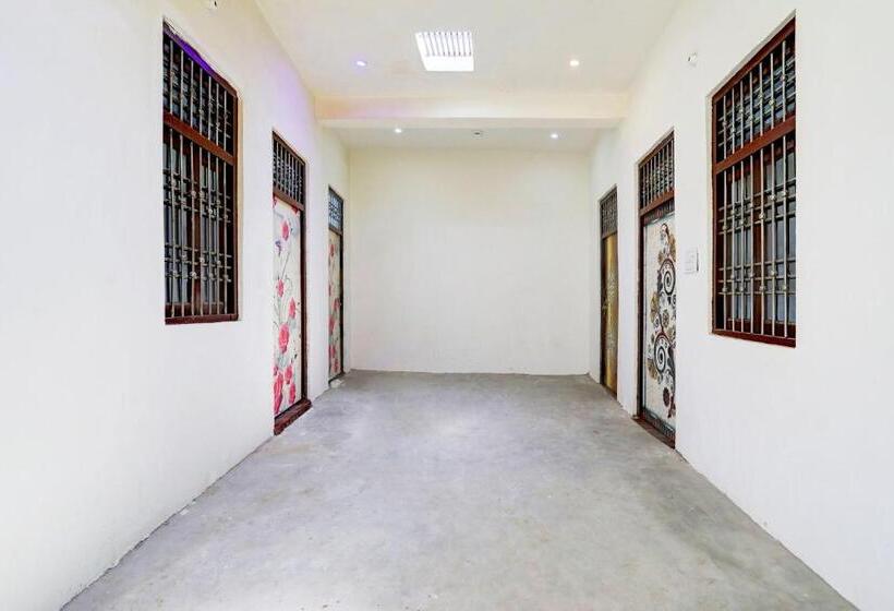 Отель Oyo Akbarpur Inn