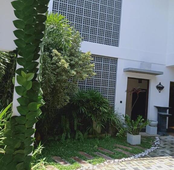 호텔 Paddy Bungalow