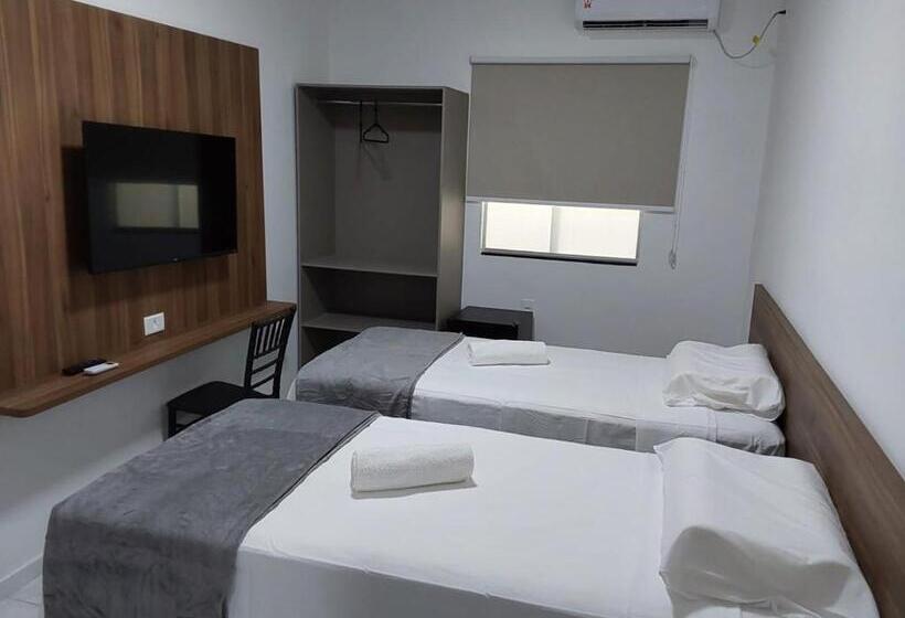 Отель Paralelo 9s