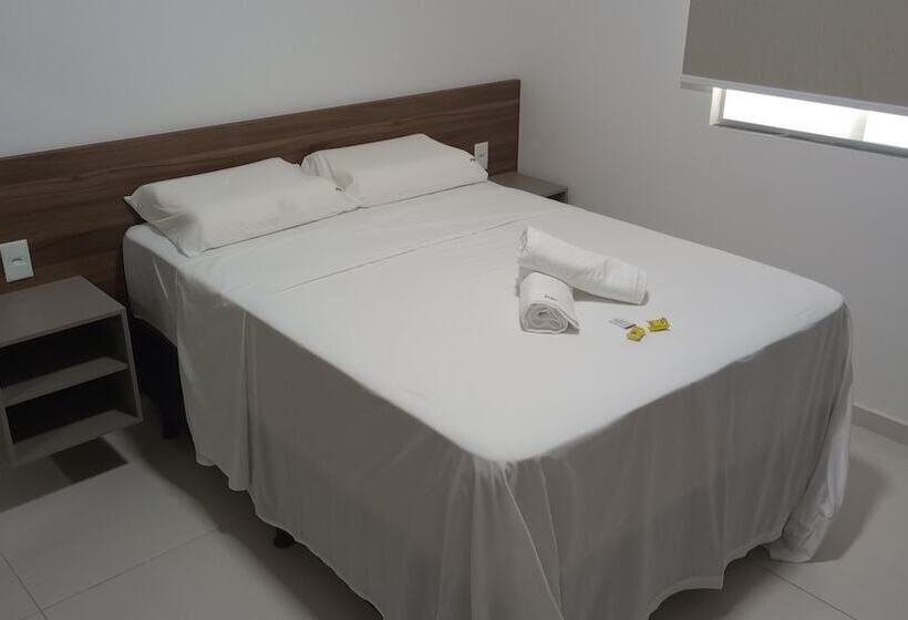 Отель Paralelo 9s