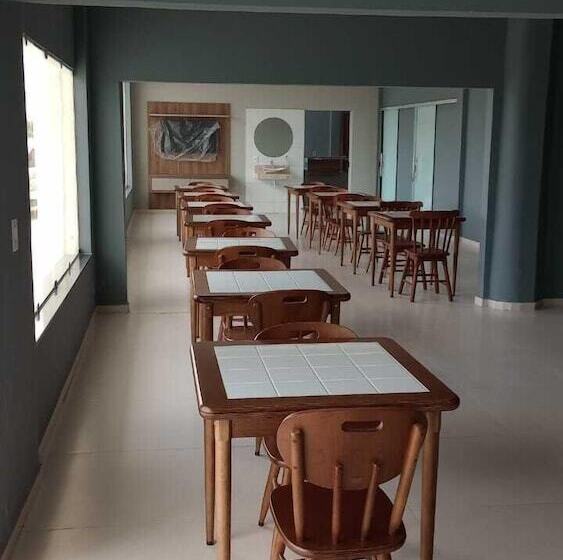 Отель Paralelo 9s