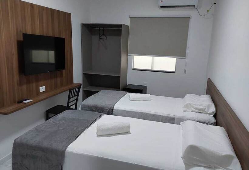 Отель Paralelo 9s