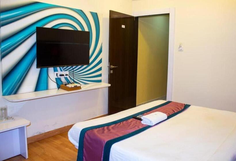 هتل Parashar Check In