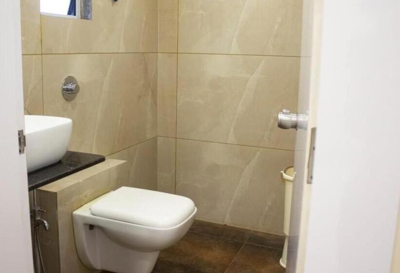 هتل Parashar Check In