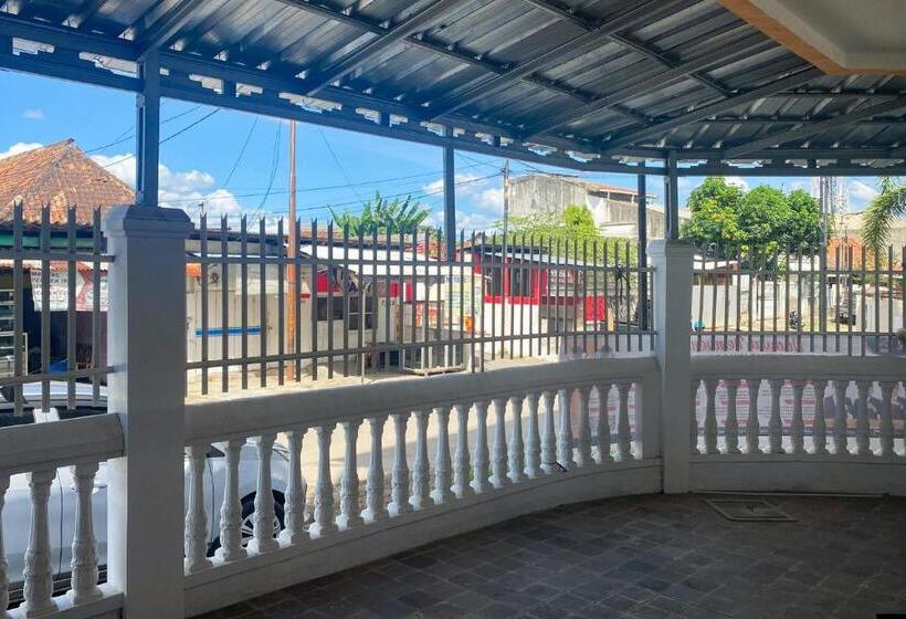 בית מלון כפרי Reddoorz Near Lampung City Mall