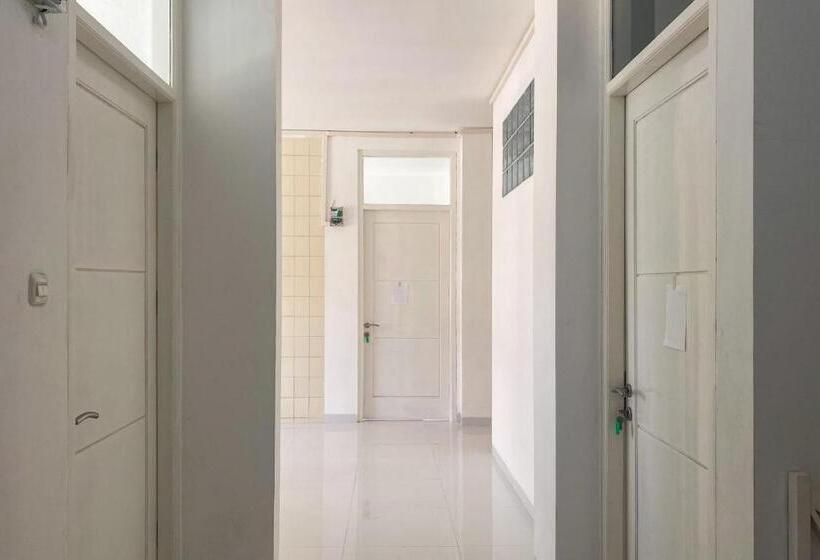 בית מלון כפרי Reddoorz Near Lampung City Mall