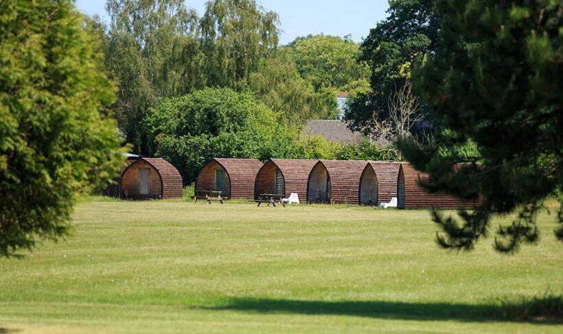 Отель Rodway Hill Golf & Eco Pod