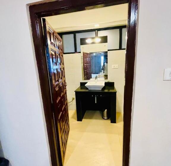 酒店 Royal Suites Walkin Distance Prem Mandir