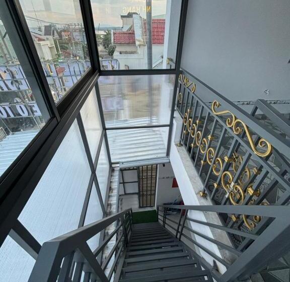 هتل Seaside Homestay