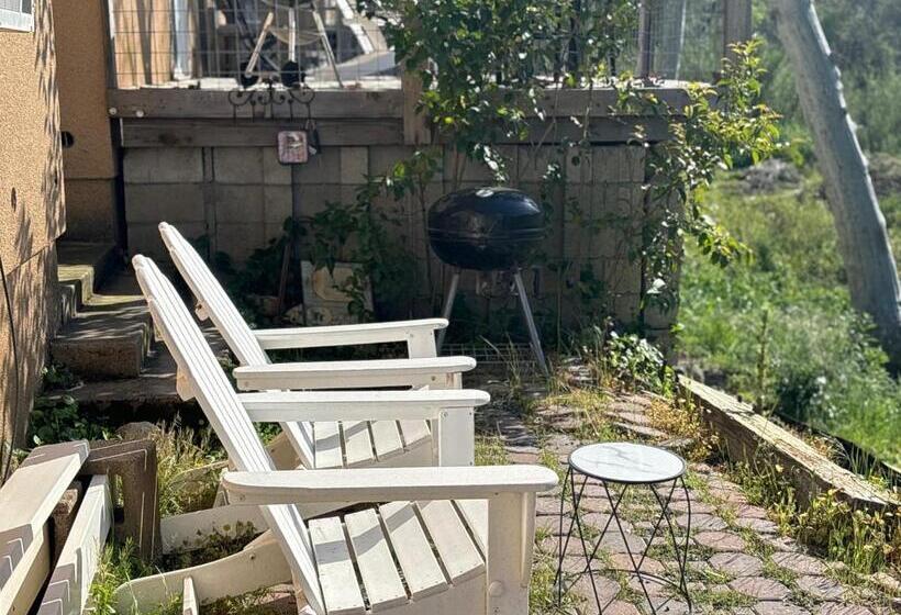 فندق Sequoia River Front Cabins