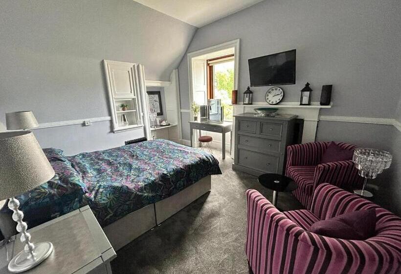 Отель St Duthus